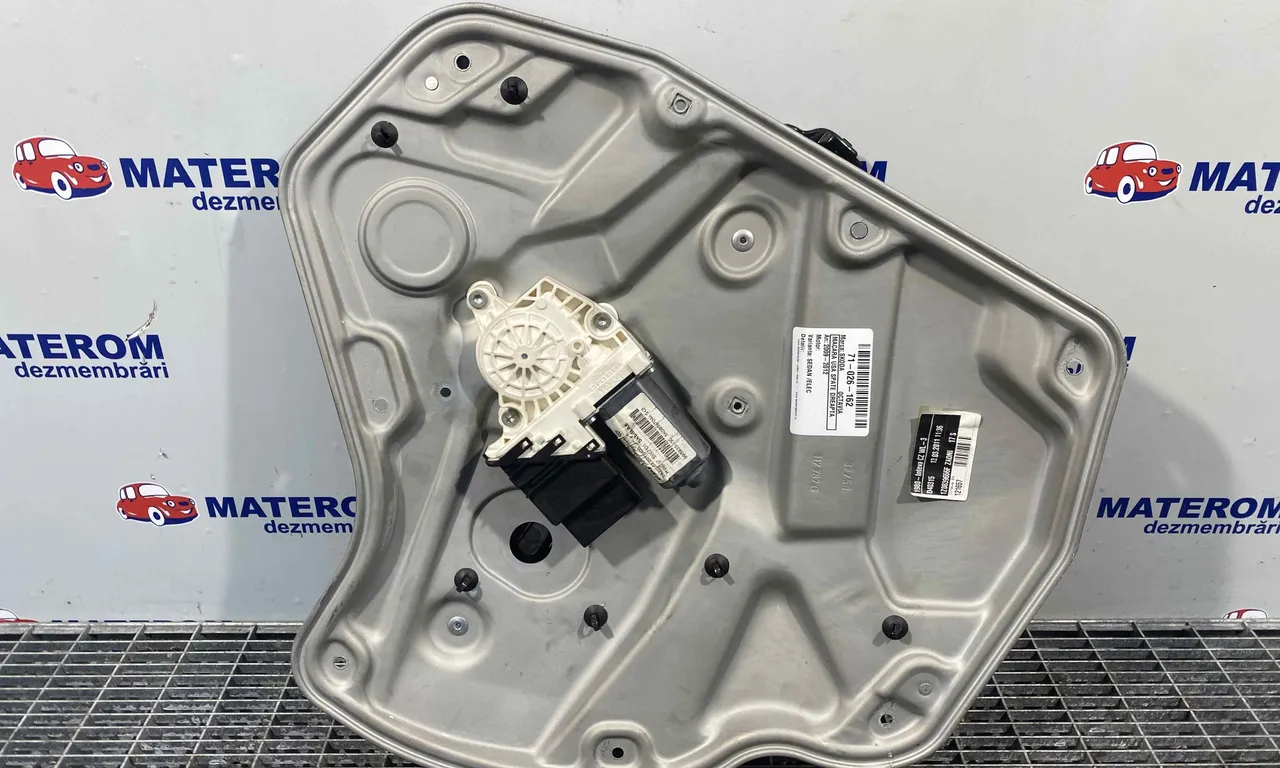 MACARA USA SPATE DREAPTA SKODA OCTAVIA II 2004-2013