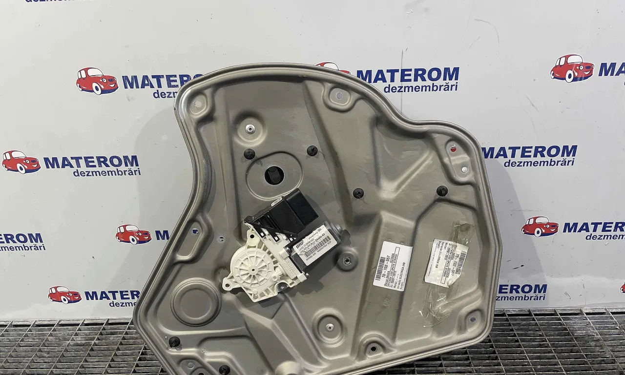 MACARA USA SPATE STANGA SKODA OCTAVIA II 2004-2013