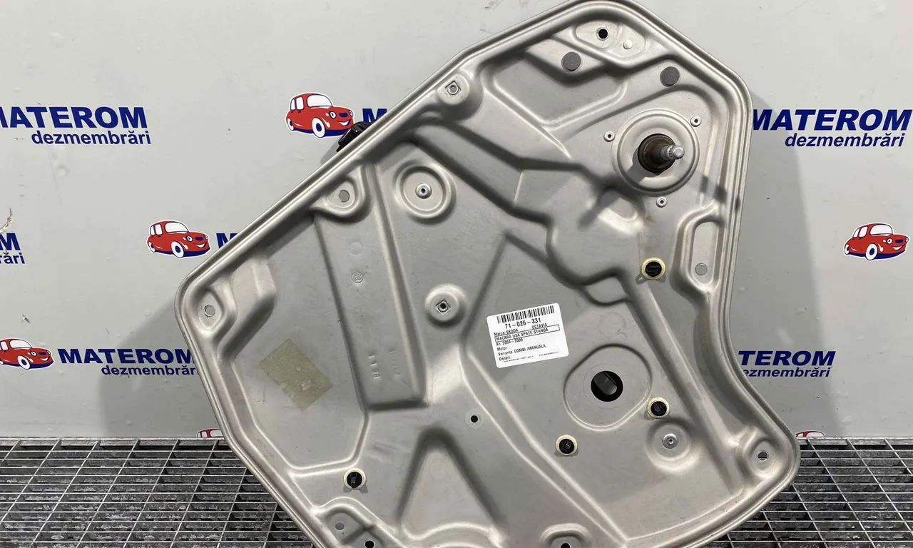 MACARA USA SPATE STANGA SKODA OCTAVIA II 2004-2013
