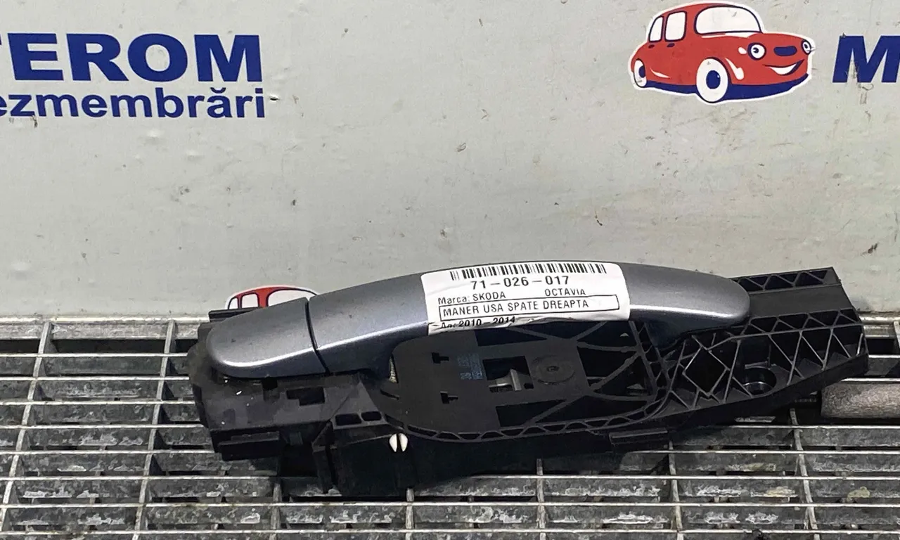 MANER USA SPATE DREAPTA SKODA OCTAVIA II 2004-2013