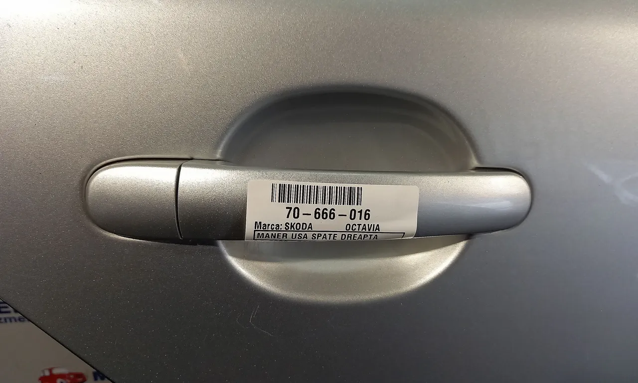 MANER USA SPATE DREAPTA SKODA OCTAVIA II 2004-2013
