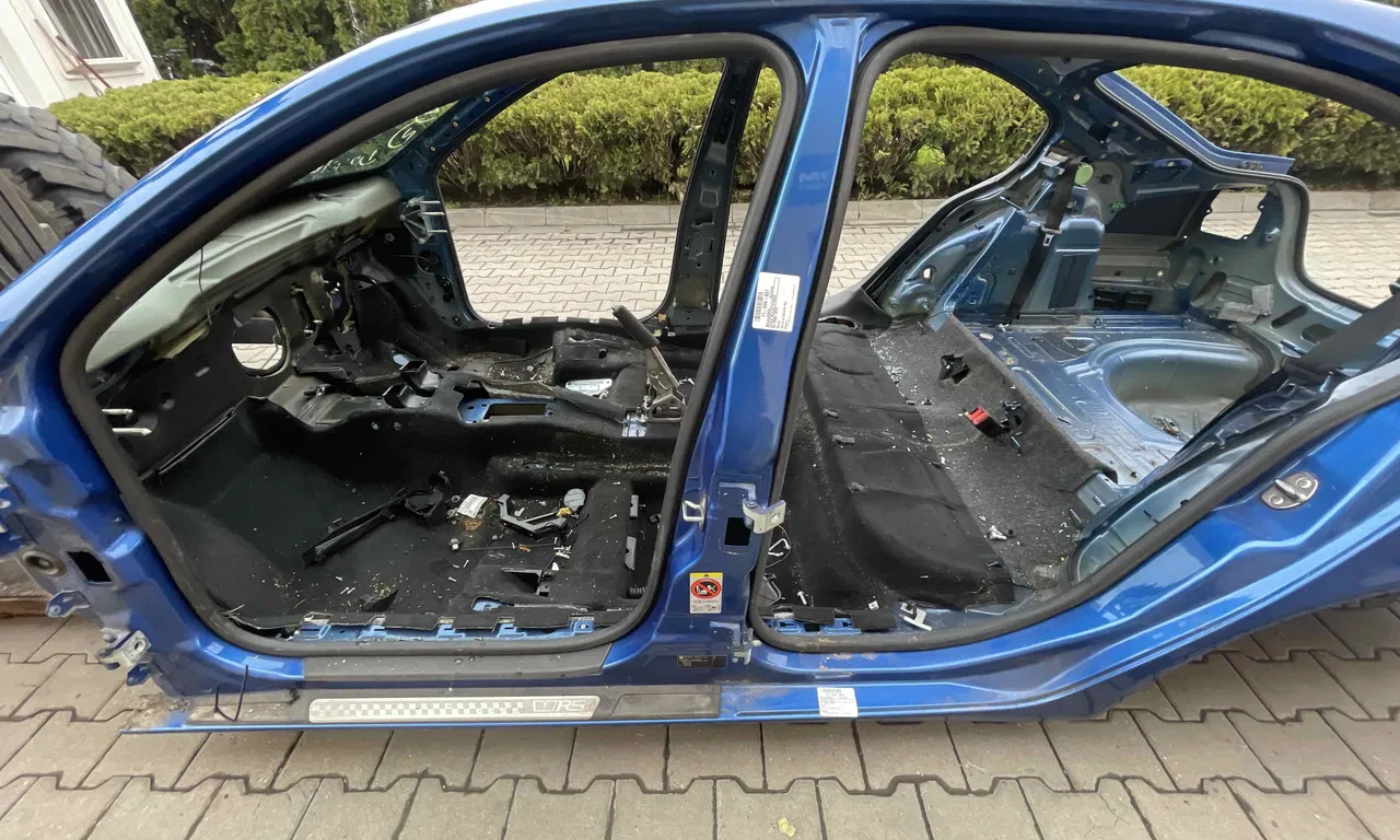STALP MIJLOC STANGA SKODA OCTAVIA II 2004-2013