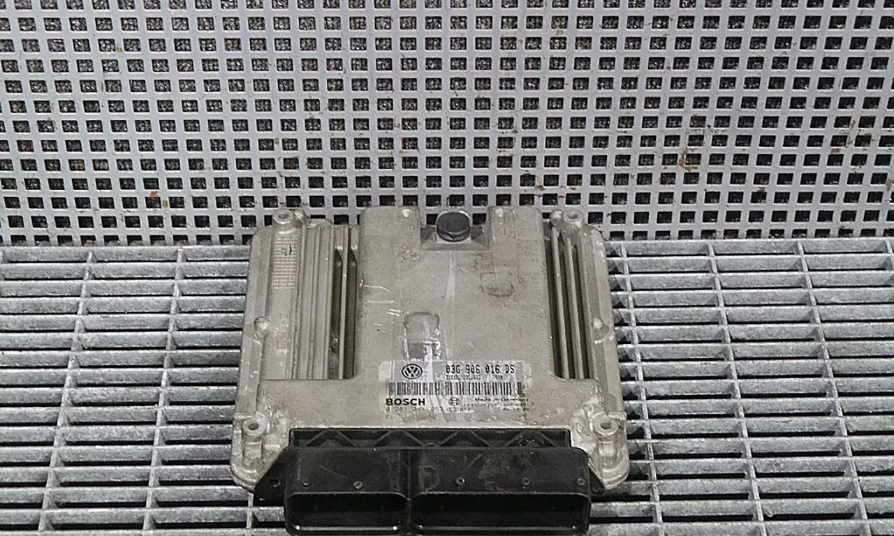 CALCULATOR MOTOR SKODA OCTAVIA II 2004-2013