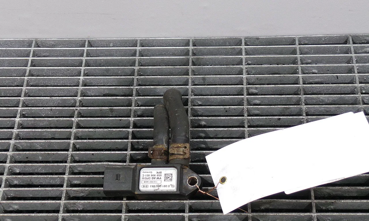 SENZOR FILTRU PARTICULE SKODA OCTAVIA II 2004-2013