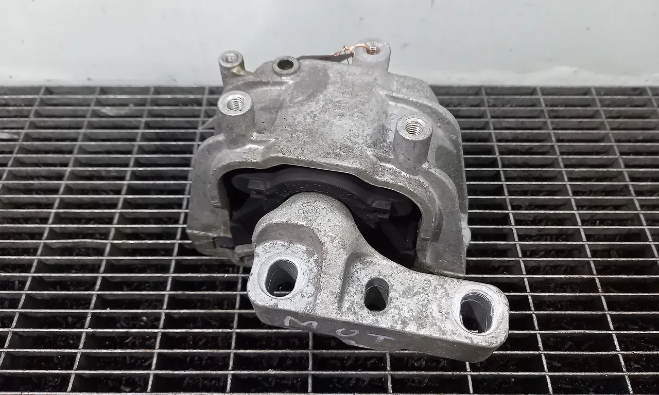 TAMPON MOTOR SKODA OCTAVIA II 2004-2013
