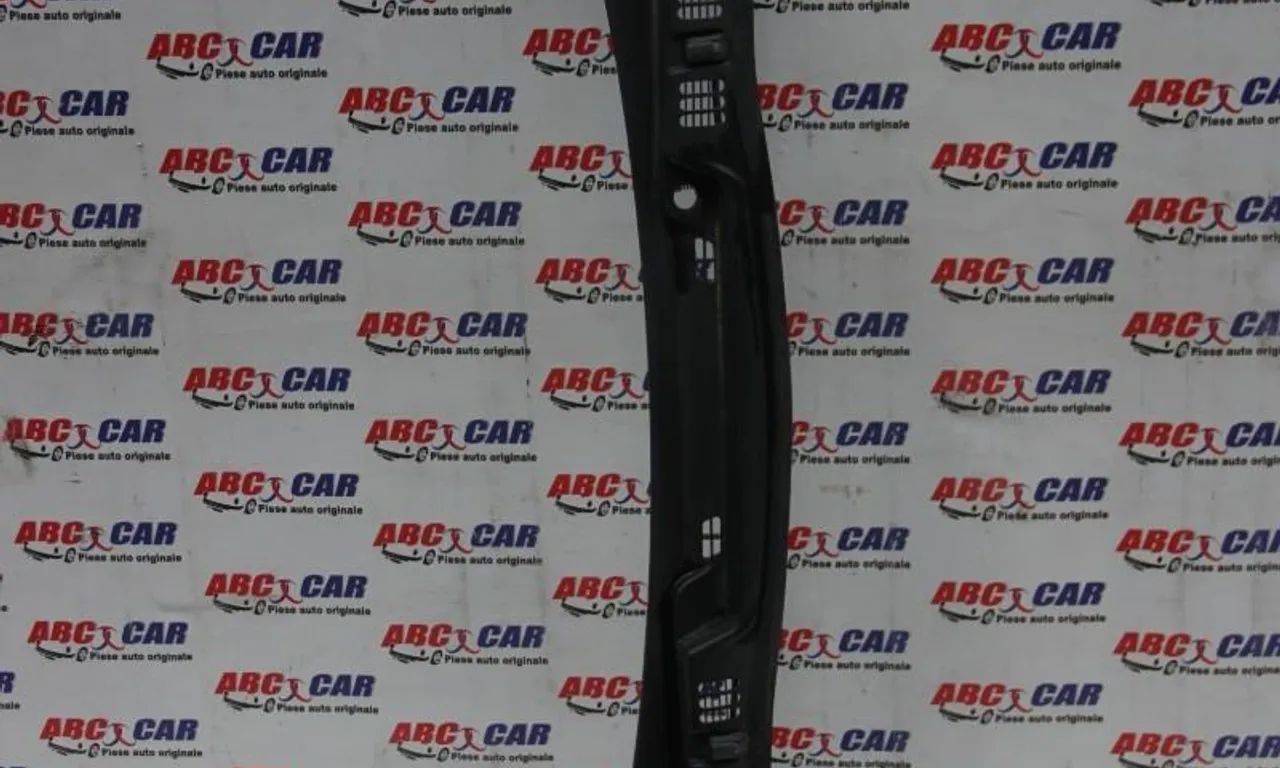 Grilaj stergatoare SKODA OCTAVIA II 2004-2013