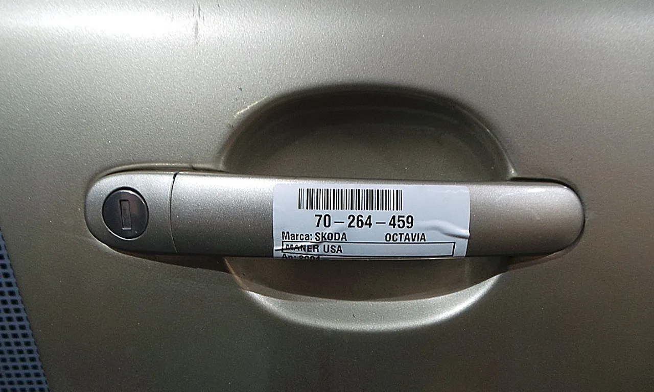 MANER USA FATA DREAPTA SKODA OCTAVIA II 2004-2013