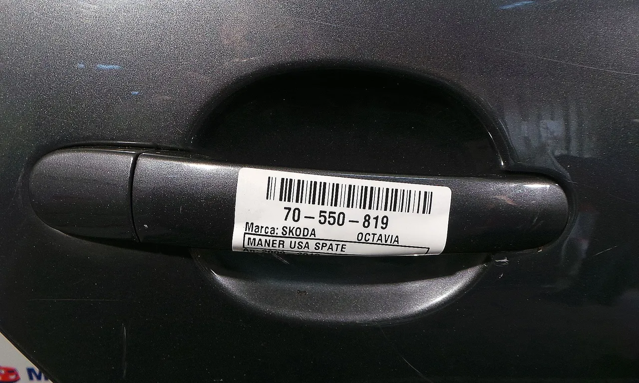 MANER USA SPATE DREAPTA SKODA OCTAVIA II 2004-2013