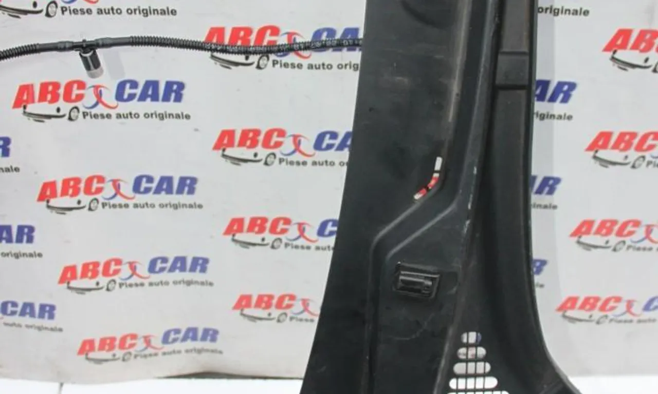 Grilaj stergatoare dreapta SKODA OCTAVIA III 2012-2021