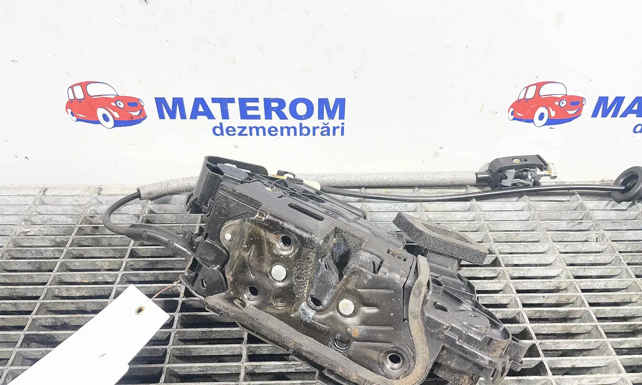 INCUIETOARE USA FATA DREAPTA SKODA OCTAVIA III 2012-2021