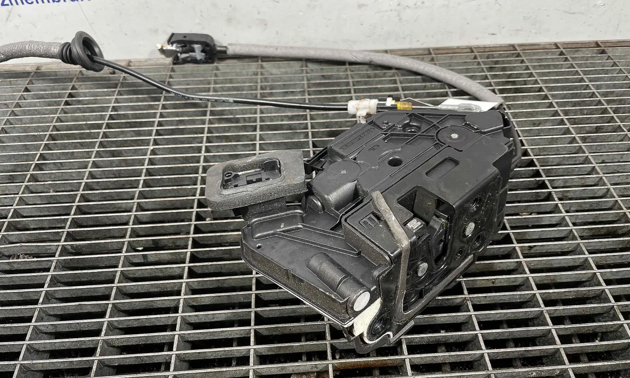 INCUIETOARE USA FATA STANGA SKODA OCTAVIA III 2012-2021