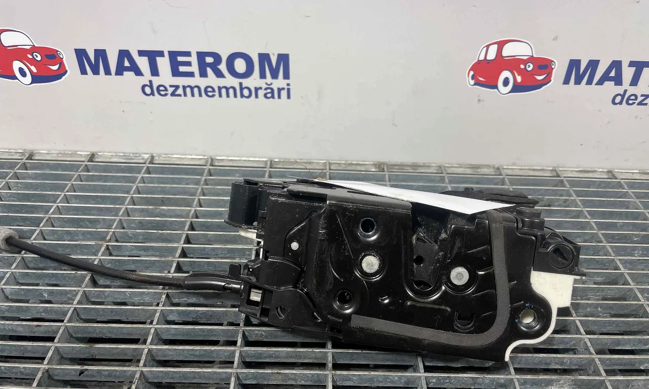 INCUIETOARE USA SPATE DREAPTA SKODA OCTAVIA III 2012-2021