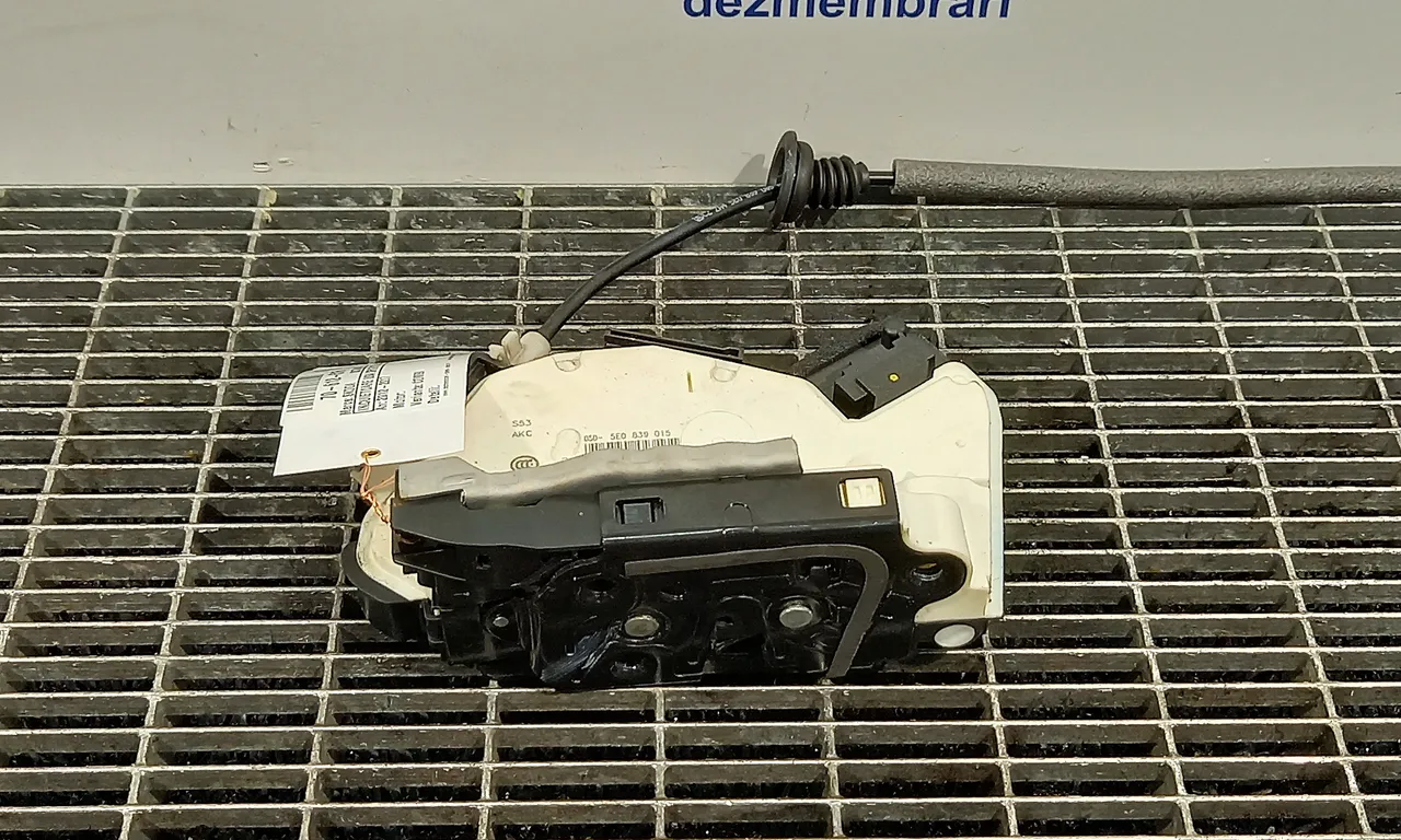 INCUIETOARE USA SPATE STANGA SKODA OCTAVIA III 2012-2021