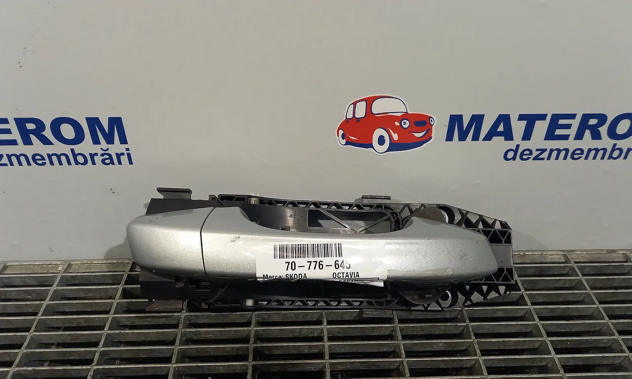 MANER USA SPATE DREAPTA SKODA OCTAVIA III 2012-2021