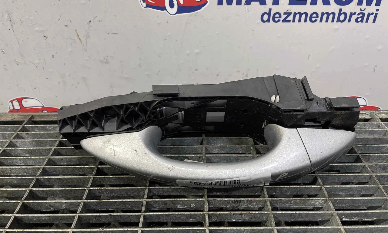 MANER USA SPATE DREAPTA SKODA OCTAVIA III 2012-2021
