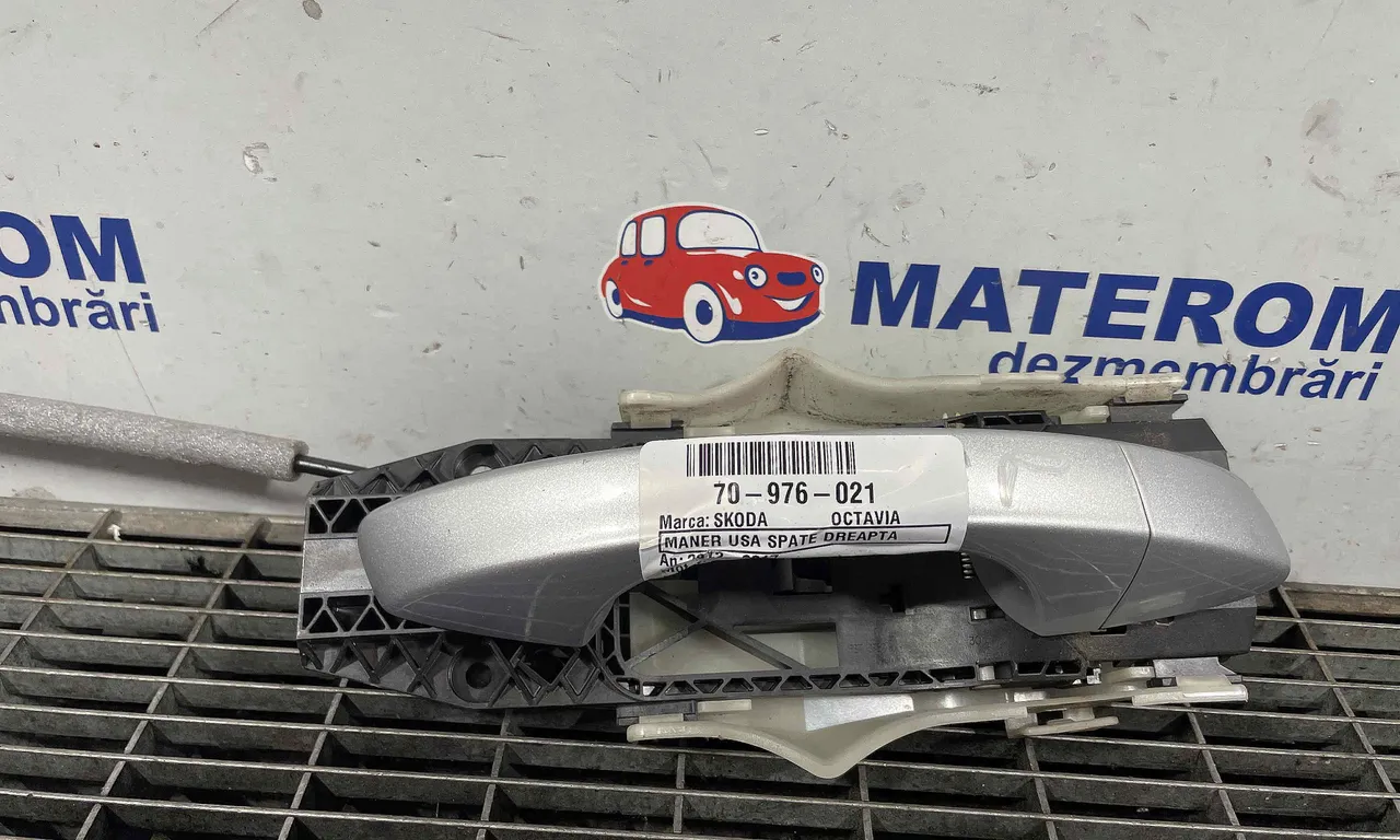 MANER USA SPATE DREAPTA SKODA OCTAVIA III 2012-2021
