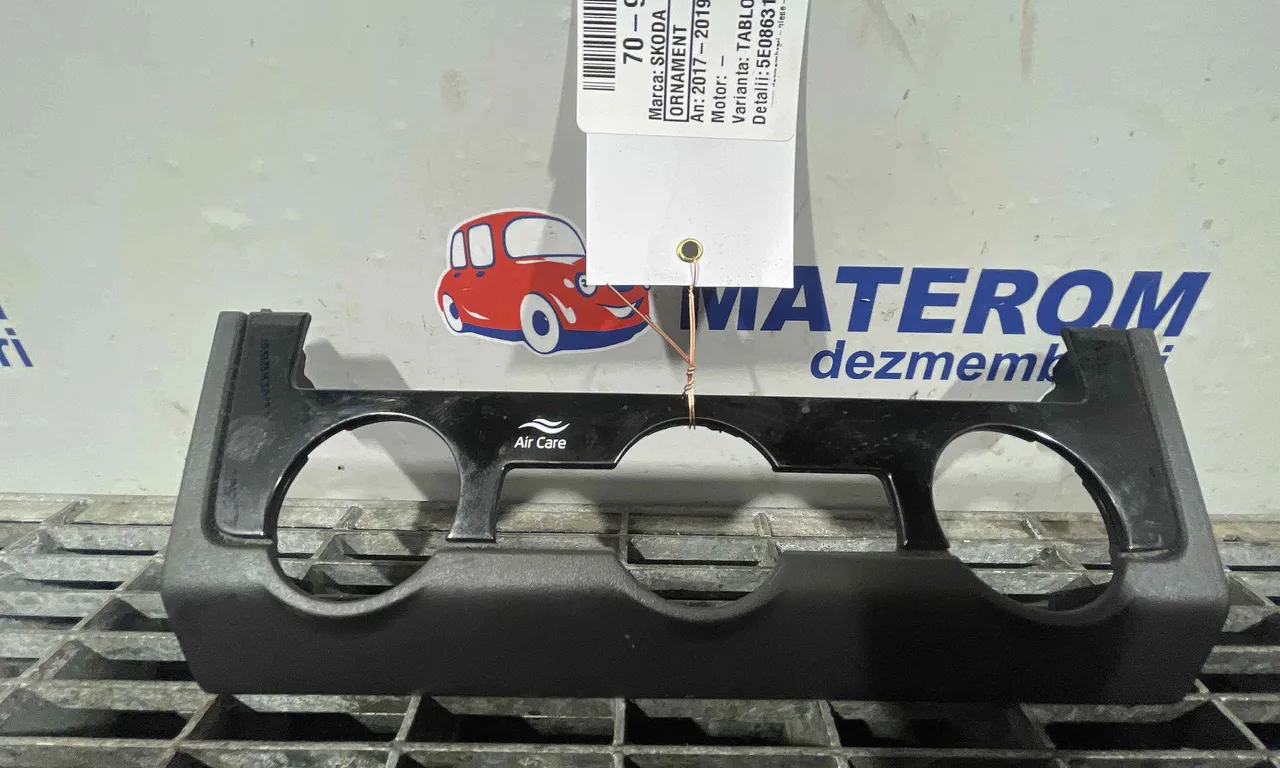 ORNAMENT SKODA OCTAVIA III 2012-2021