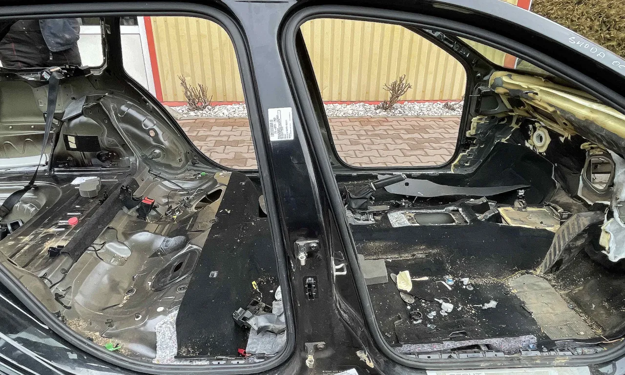 STALP MIJLOC DREAPTA SKODA OCTAVIA III 2012-2021