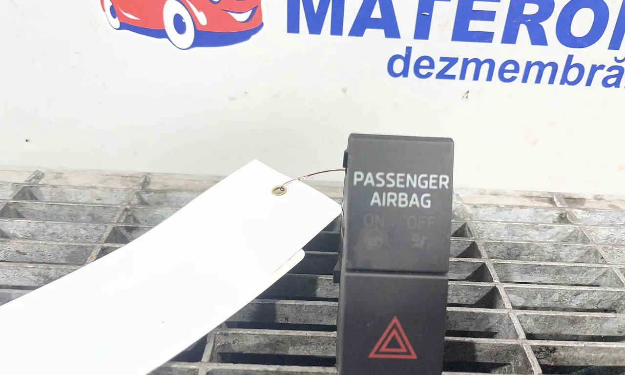 INTRERUPATOR AVARIE SKODA OCTAVIA III 2012-2021