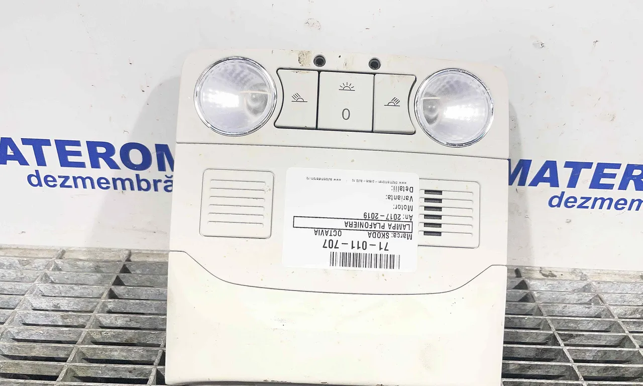 LAMPA PLAFONIERA SKODA OCTAVIA III 2012-2021