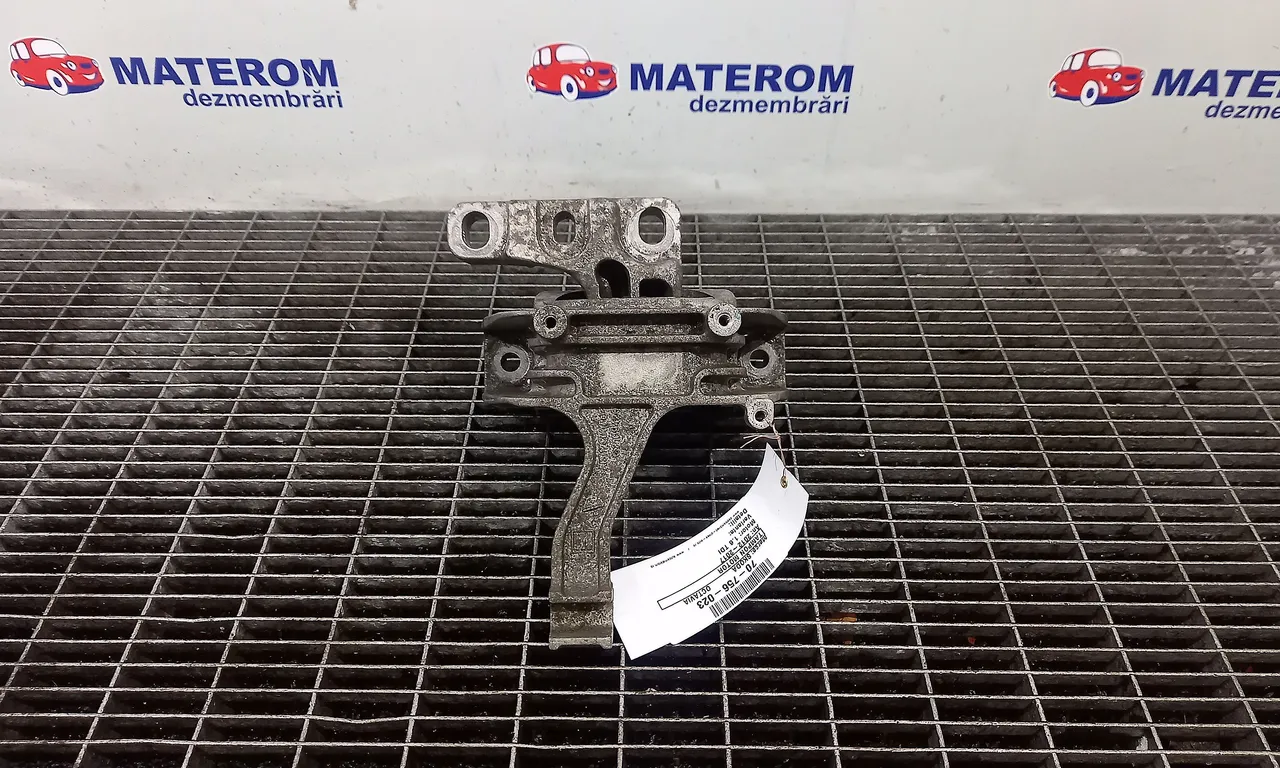 TAMPON MOTOR SKODA OCTAVIA III 2012-2021
