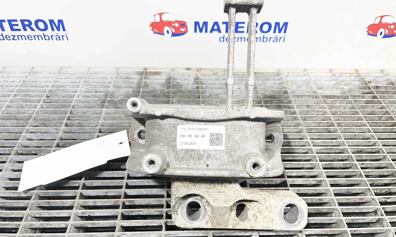 TAMPON MOTOR SKODA OCTAVIA III 2012-2021