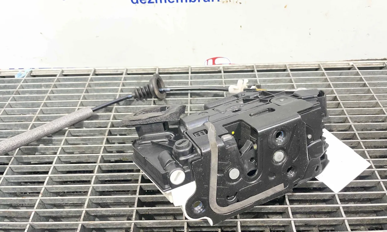 INCUIETOARE USA SPATE STANGA SKODA OCTAVIA III 2012-2020