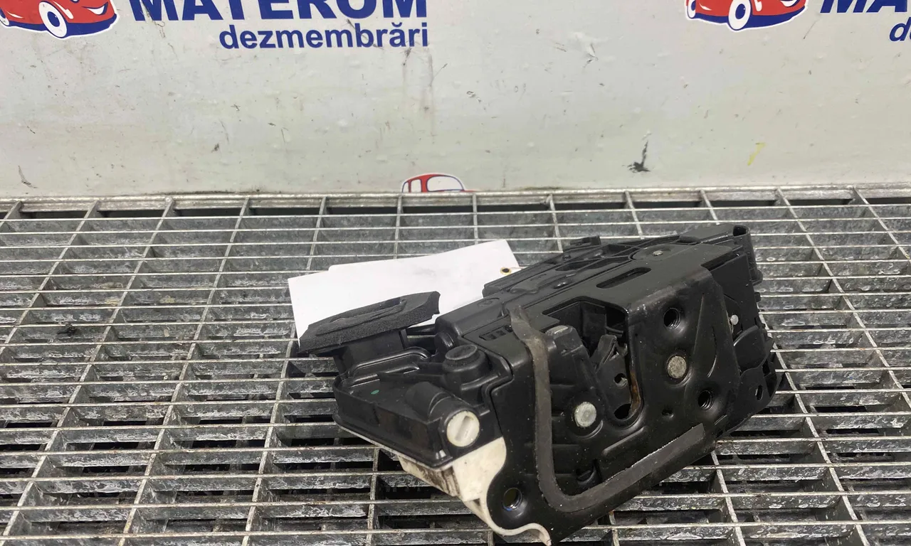 INCUIETOARE USA SPATE STANGA SKODA OCTAVIA III 2012-2020