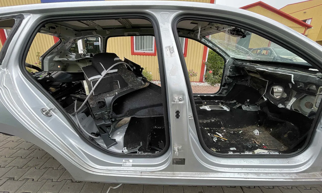 STALP MIJLOC DREAPTA SKODA OCTAVIA IV 2019-2024