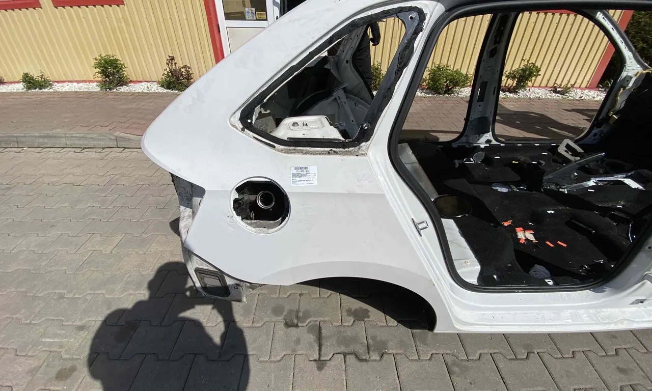 ARIPA SPATE DREAPTA SKODA RAPID 2011-2017