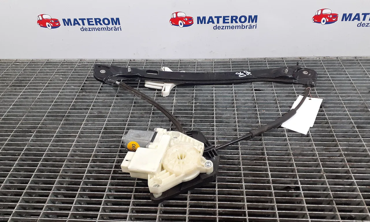 MACARA USA SPATE DREAPTA SKODA RAPID 2011-2017