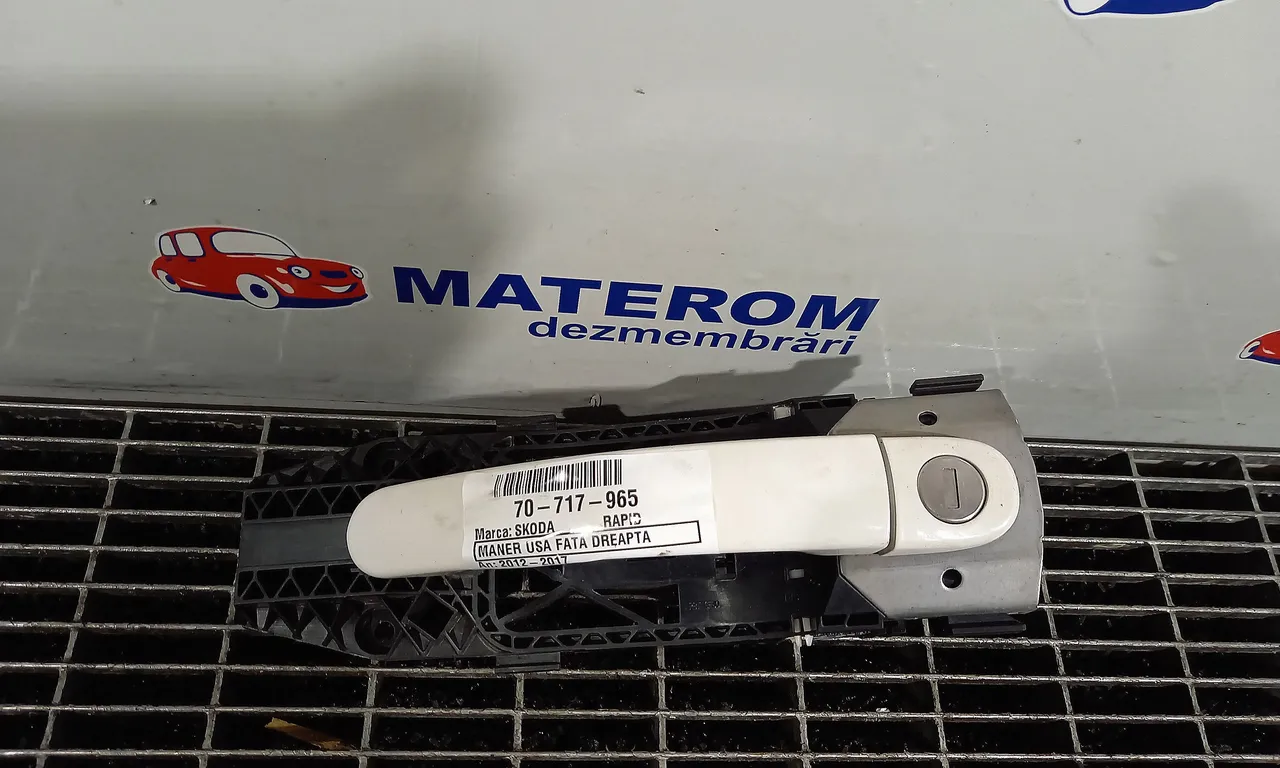 MANER USA FATA DREAPTA SKODA RAPID 2011-2017