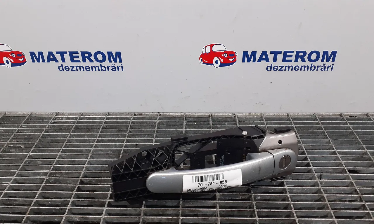 MANER USA FATA DREAPTA SKODA RAPID 2011-2017
