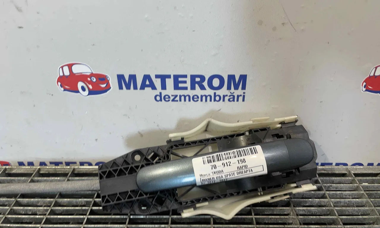 MANER USA SPATE DREAPTA SKODA RAPID 2011-2017