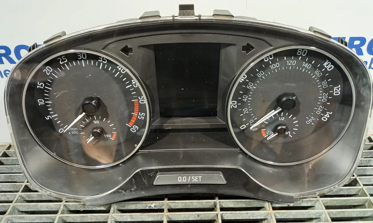 CEAS BORD SKODA RAPID 2011-2017