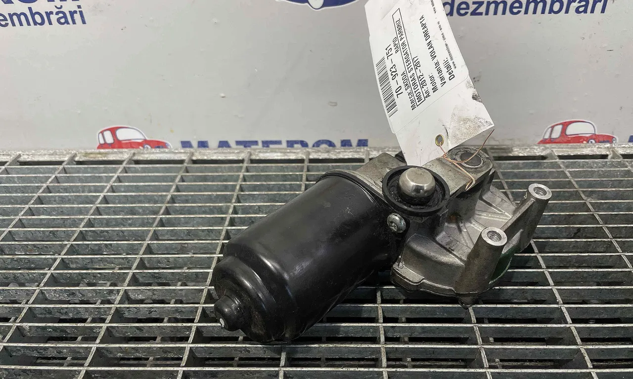 MOTORAS STERGATOR PARBRIZ SKODA RAPID 2011-2017