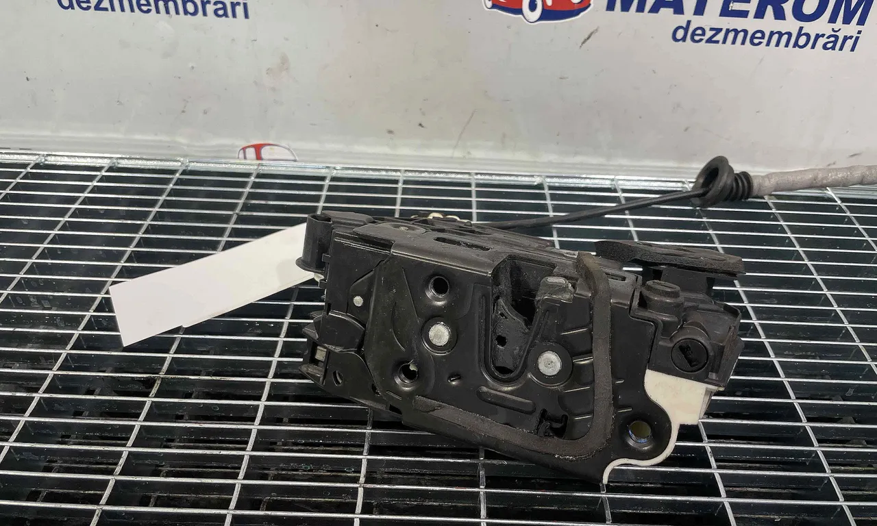 INCUIETOARE USA SPATE DREAPTA SKODA RAPID 2012-2022