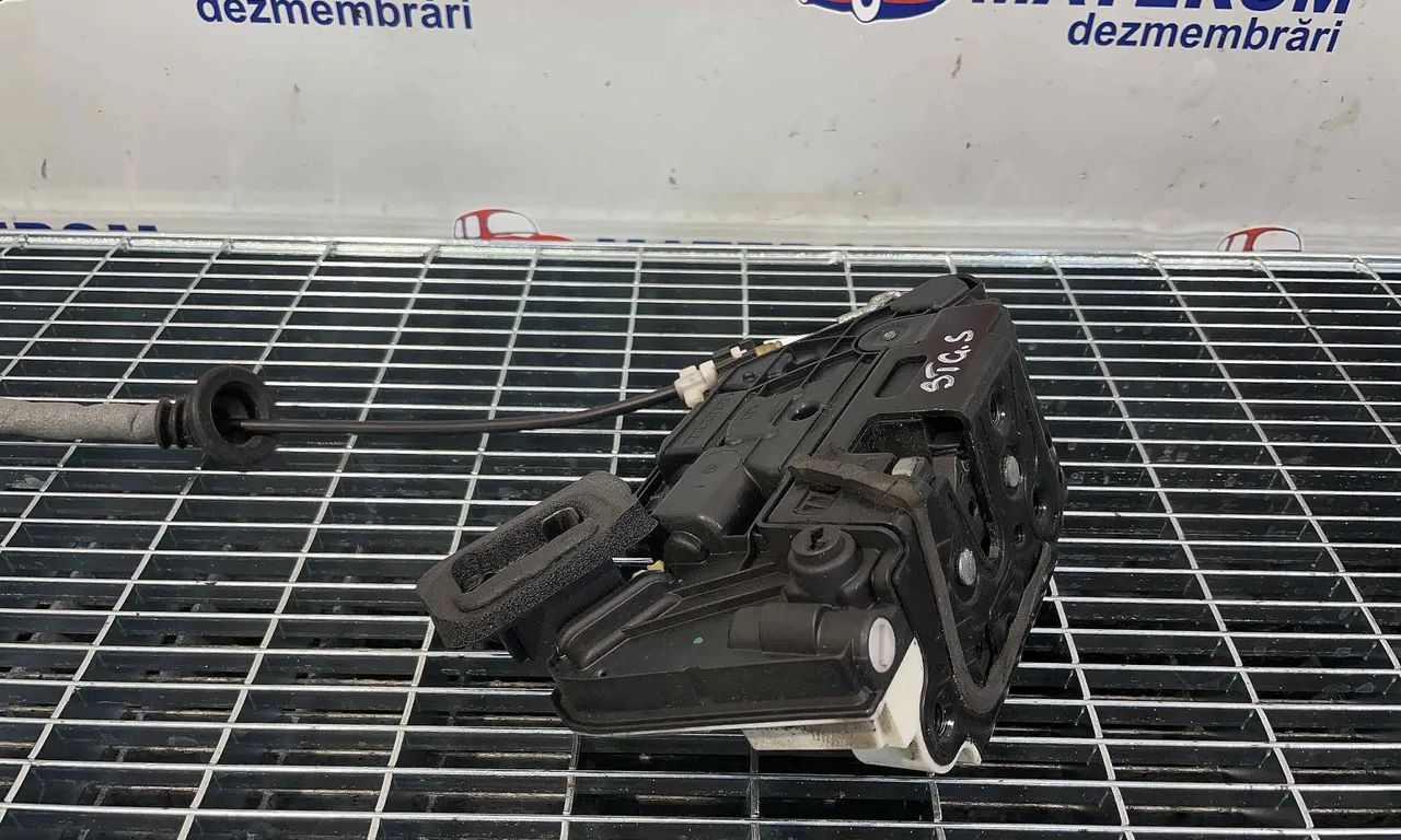 INCUIETOARE USA SPATE STANGA SKODA RAPID 2012-2022
