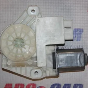 Motoras macara dreapta fata