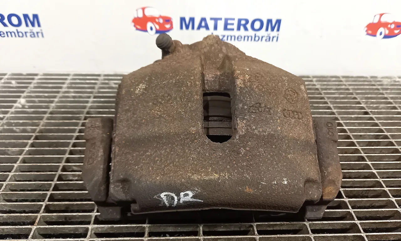 ETRIER FATA DREAPTA SKODA ROOMSTER 2006-2015