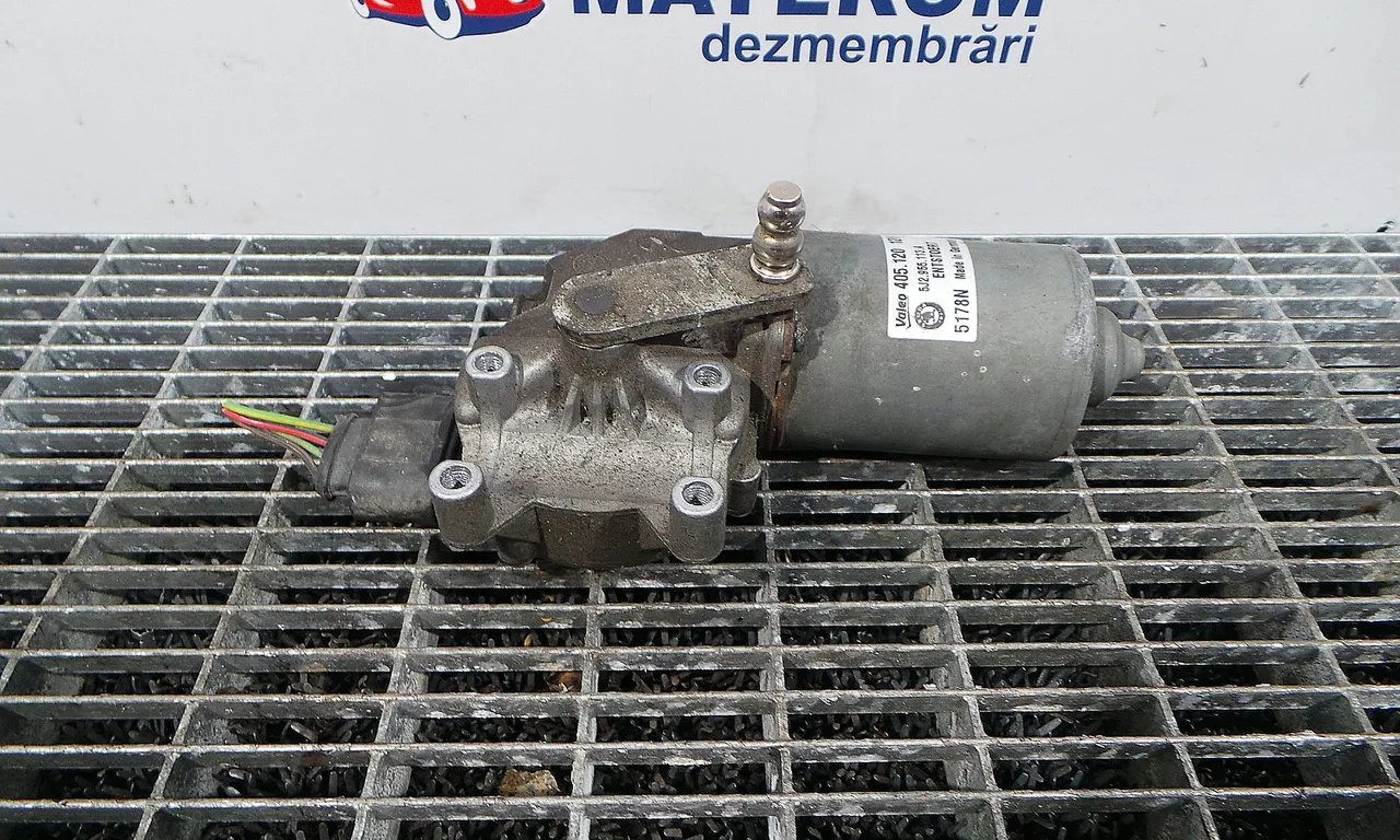 MOTORAS STERGATOR PARBRIZ SKODA ROOMSTER 2006-2015