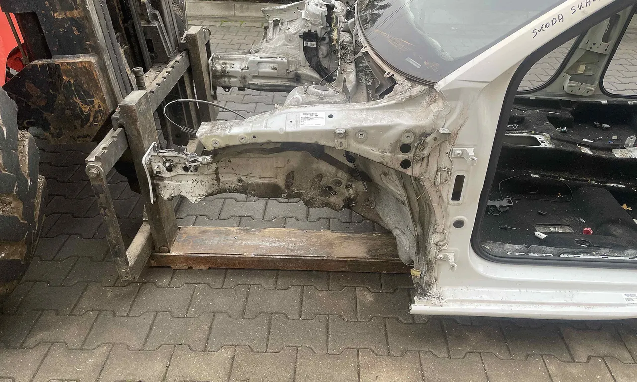 LONJERON STANGA SKODA SCALA 2019-2023