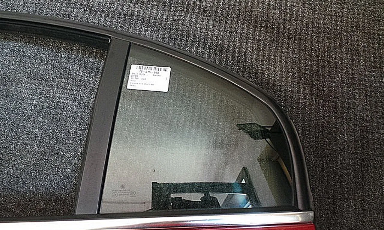 GEAM SPATE MIC STANGA SKODA SUPERB I 2001-2008