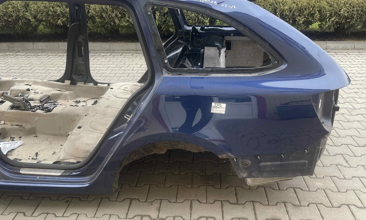 ARIPA SPATE STANGA SKODA SUPERB II 2008-2015