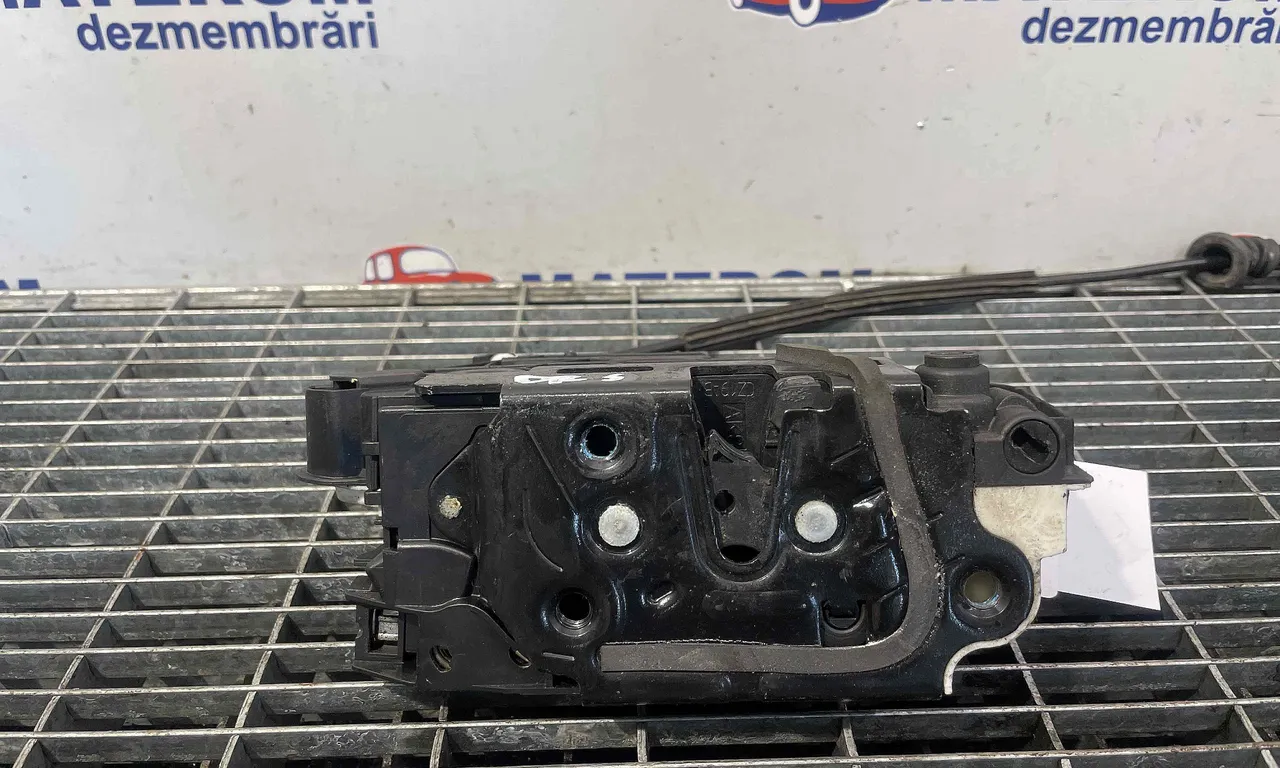 INCUIETOARE USA SPATE DREAPTA SKODA SUPERB II 2008-2015