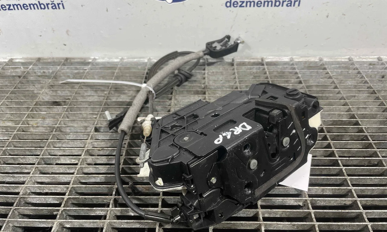 INCUIETOARE USA SPATE DREAPTA SKODA SUPERB II 2008-2015