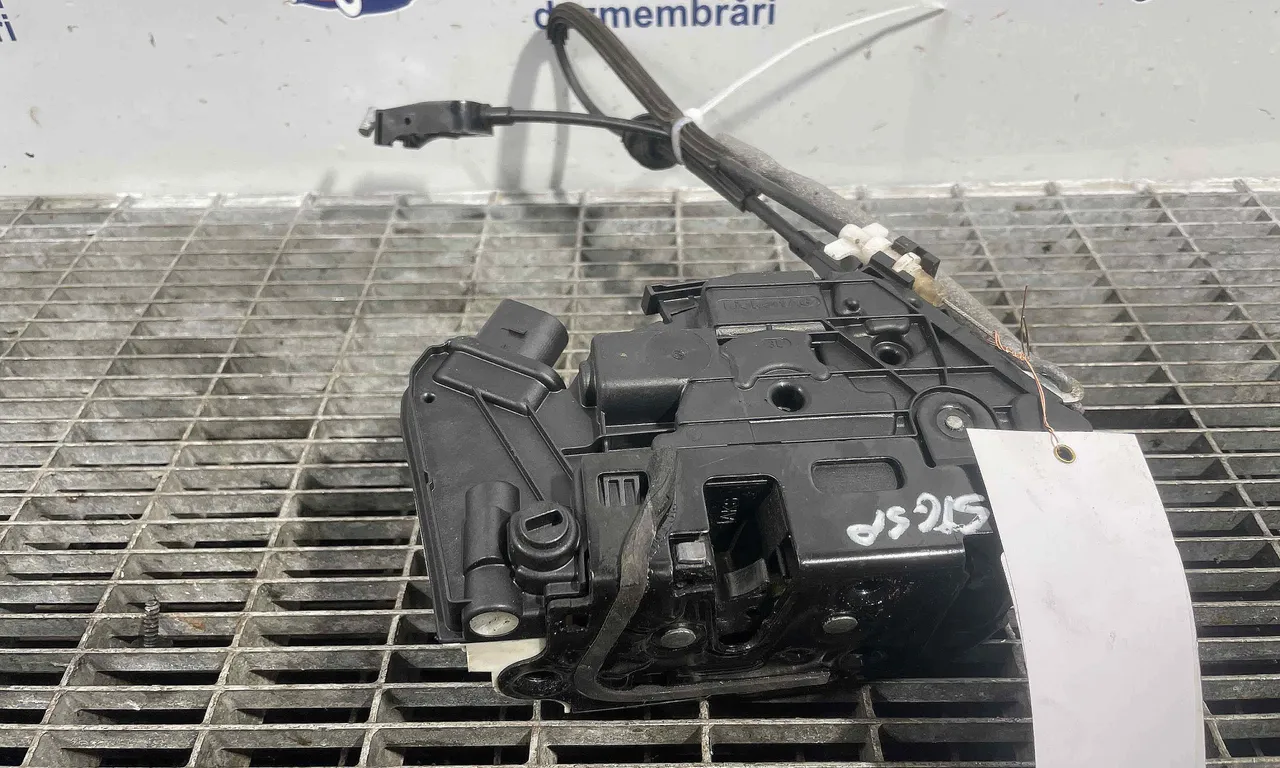 INCUIETOARE USA SPATE STANGA SKODA SUPERB II 2008-2015