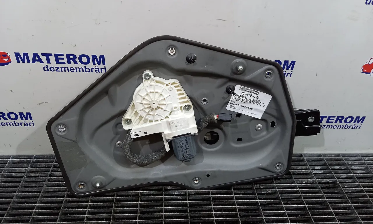 MACARA USA SPATE DREAPTA SKODA SUPERB II 2008-2015