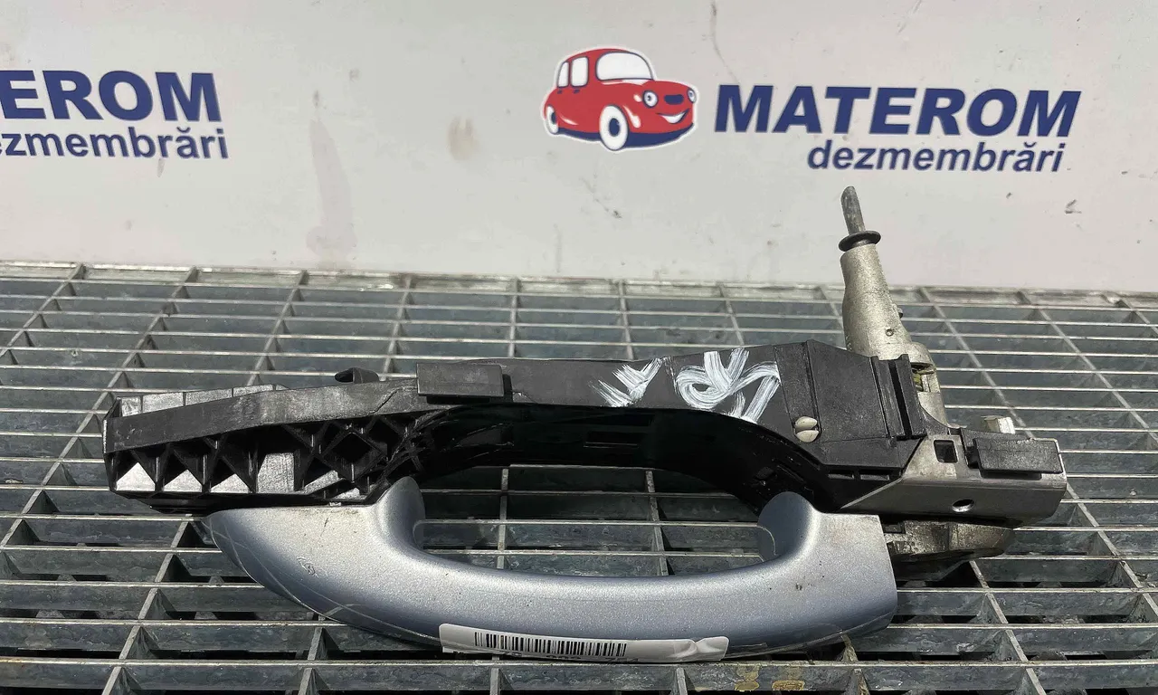MANER USA FATA DREAPTA SKODA SUPERB II 2008-2015