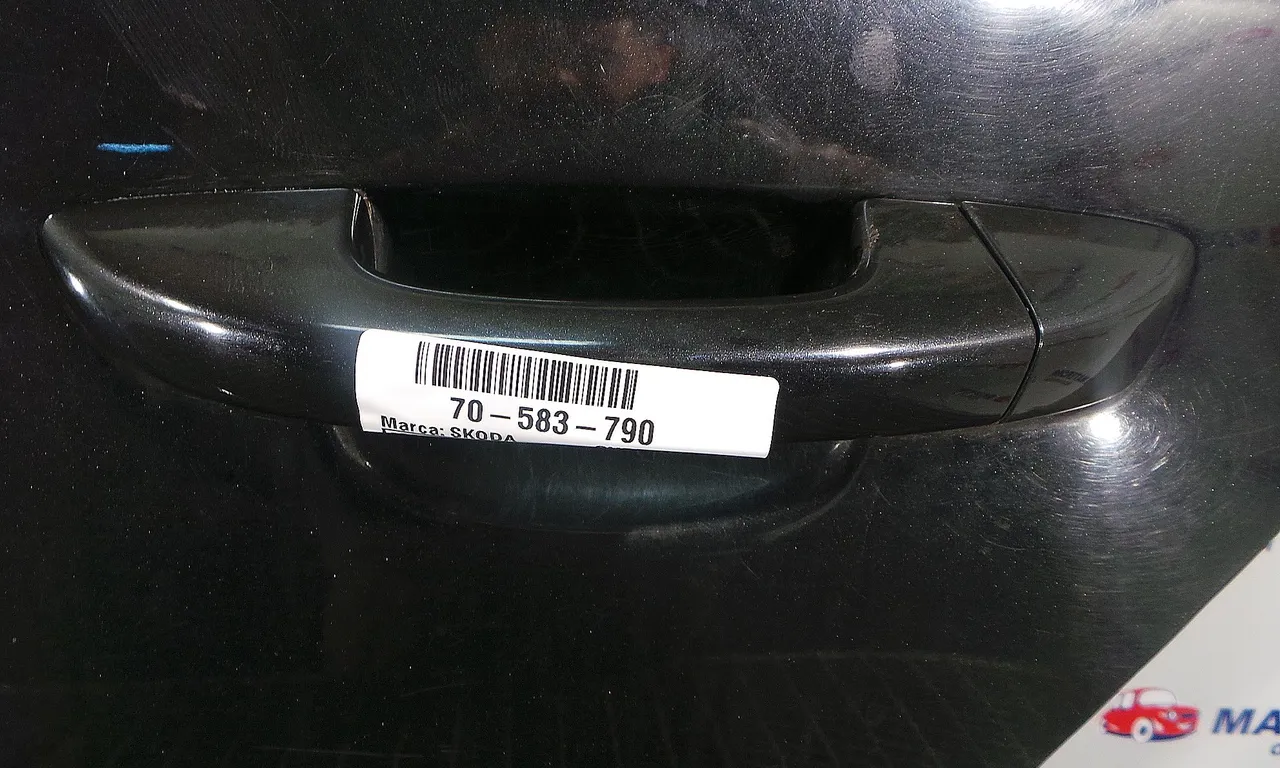 MANER USA SPATE STANGA SKODA SUPERB II 2008-2015
